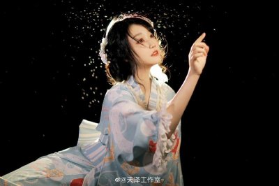 ​自己找的话题女孩子不感兴趣怎么办
