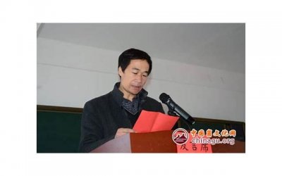 ​简单的表白的话向女孩子表白( 深情告白：倾诉我对你的无尽爱意)